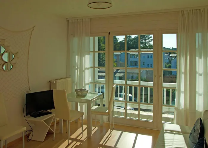 Haus Baltic 12 Mit Balkon - Zentrale Lage Im Ostseebad Apartmán Sellin (Rugen)